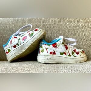 Nike Air Force- Girls